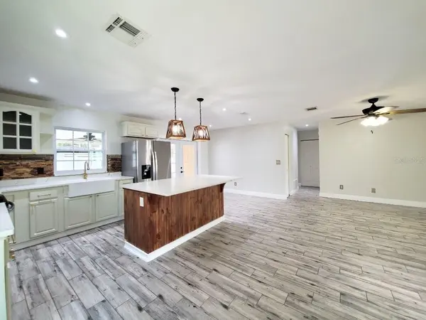 6832 SWAIN AVE, Tampa, FL 33625
