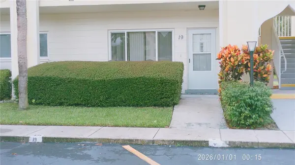 2361 ECUADORIAN WAY #19, Clearwater, FL 33763