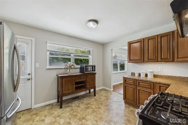 656 Nancy DR, St Charles, MO 63301