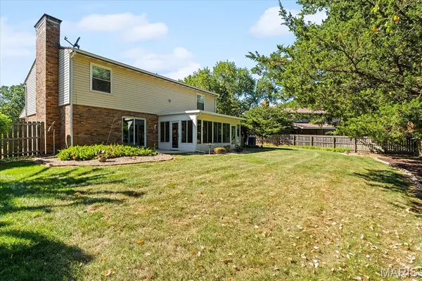 912 Reiss RD, O'fallon, IL 62269