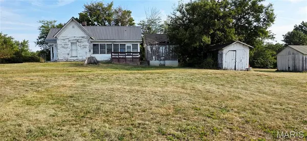 322 and 318 Palmyra ST, Perry, MO 63462