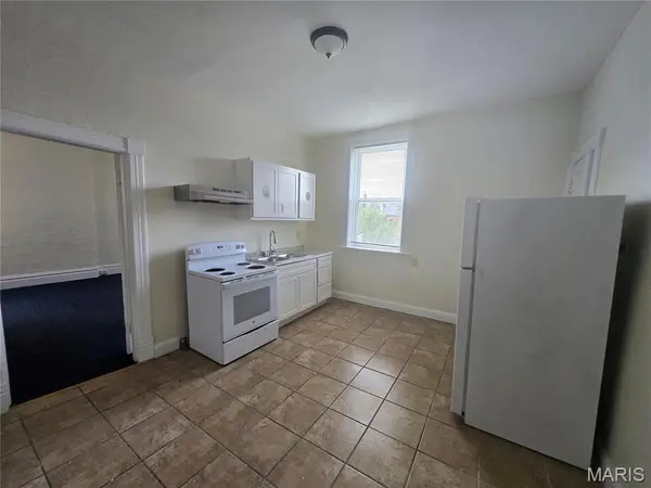 3924 Sullivan AVE, St Louis, MO 63107