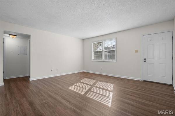 1719 Canary CV, Brentwood, MO 63144