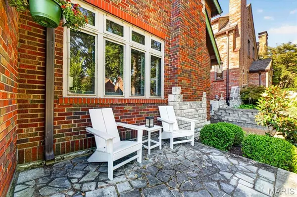 7472 Cornell AVE, St Louis, MO 63130