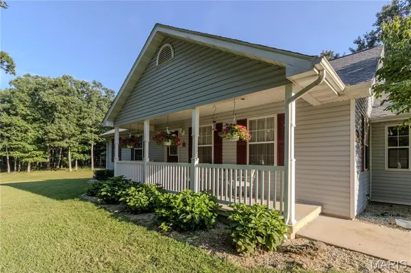 484 Dunham RD, St James, MO 65559