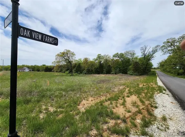 100 Oak View Farms DR, Foristell, MO 63348