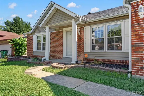 15556 97th AVE, Florissant, MO 63034