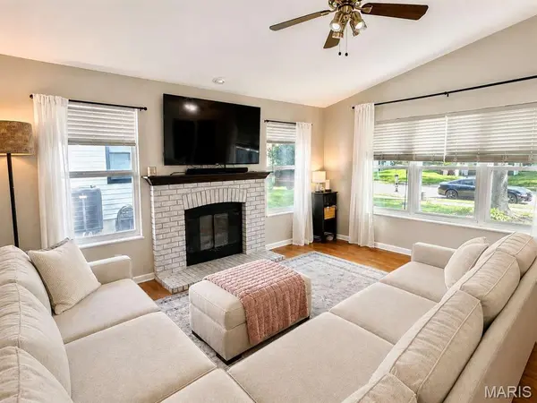 5070 Danielle DR, St Charles, MO 63304