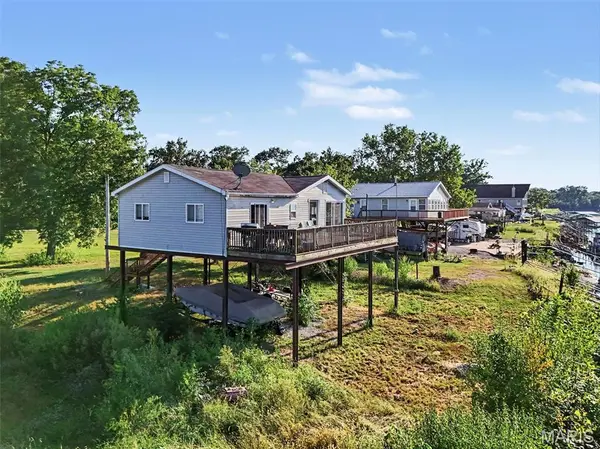 11 Woods Creek RD, St Charles, MO 63301
