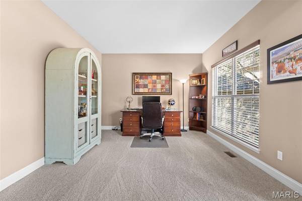 35 W Hampton Ridge CT, Wentzville, MO 63385