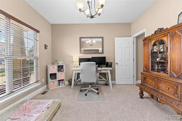 35 W Hampton Ridge CT, Wentzville, MO 63385