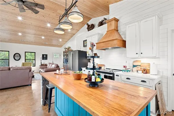 4156 County Road 504, Williamsville, MO 63967
