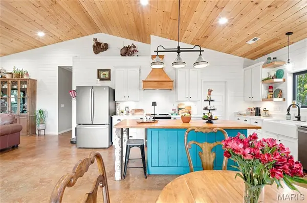 4156 County Road 504, Williamsville, MO 63967