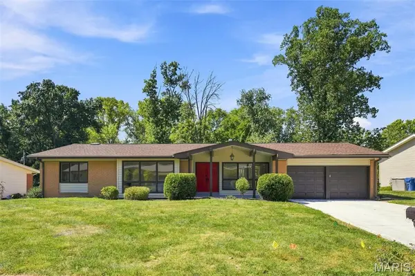 13126 Dartagnan CT, Creve Coeur, MO 63141