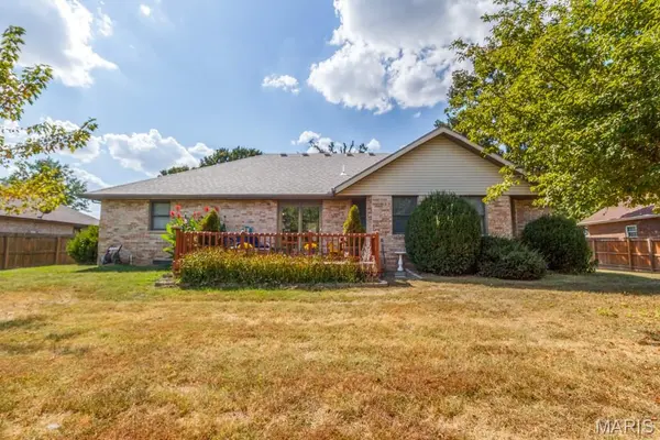 1830 CYPRESS DR, Lebanon, MO 65536