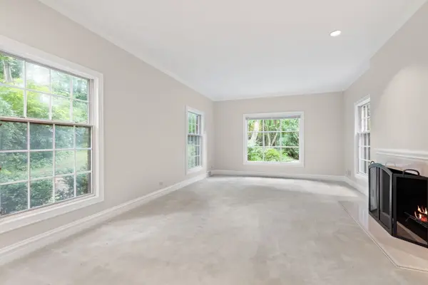 427 N Sheridan RD, Lake Forest, IL 60045
