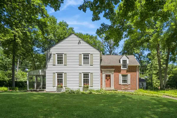 1342 Larrabee LN, Northbrook, IL 60062