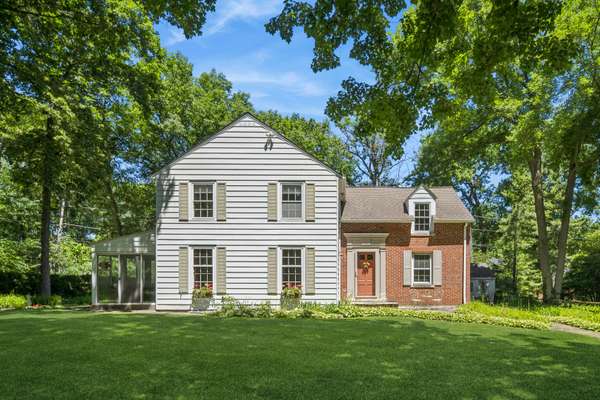 1342 Larrabee LN, Northbrook, IL 60062