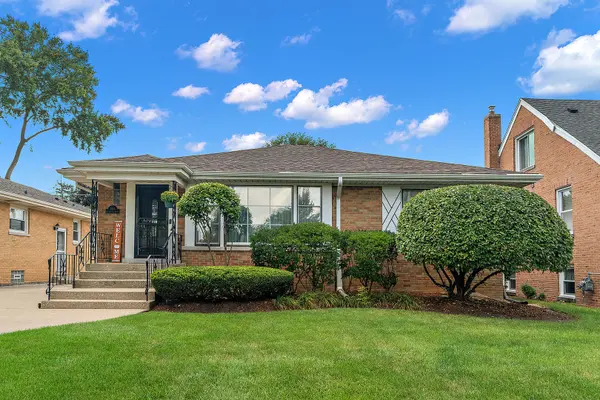 1916 Manchester AVE, Westchester, IL 60154
