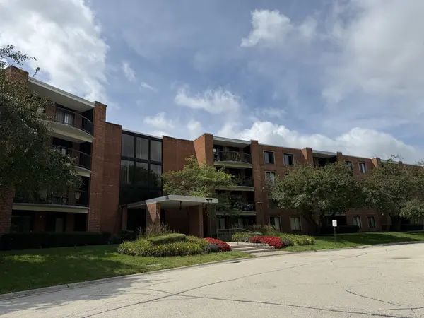 1415 E Central RD #318C, Arlington Heights, IL 60005