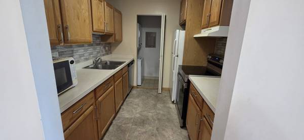 940 N Lakeside DR #2A, Vernon Hills, IL 60061