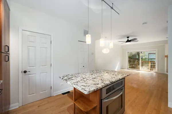 1540 N Greenview AVE #D, Chicago, IL 60642