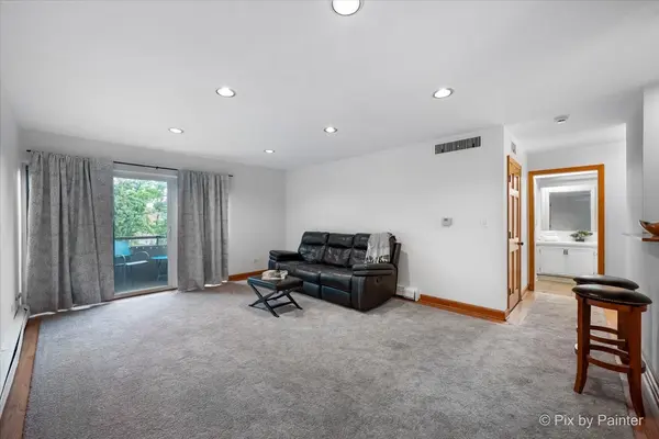 1912 Prairie SQ #303A, Schaumburg, IL 60173