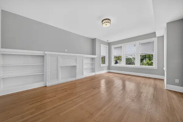 4111 N Francisco AVE, Chicago, IL 60618