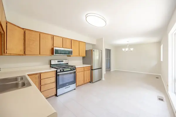 465 Westview ST, Hoffman Estates, IL 60169