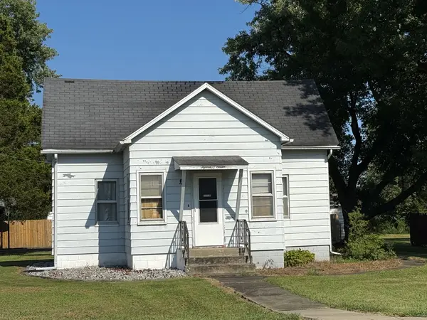 1507 N Russell ST, Marion, IL 62959