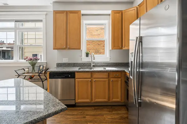 3755 N Wilton AVE #3SE, Chicago, IL 60613