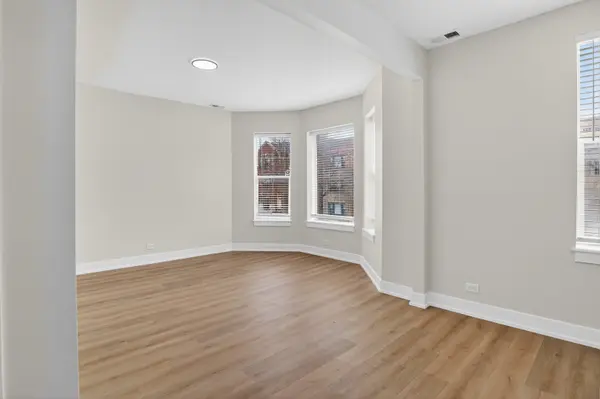 4622 S Calumet AVE #3S, Chicago, IL 60653