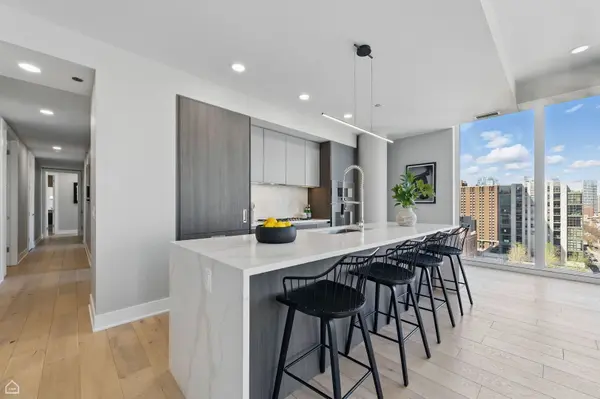 146 W Erie ST #703, Chicago, IL 60654