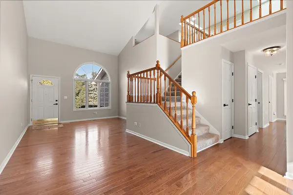5000 Vernon Park PL, Lisle, IL 60532
