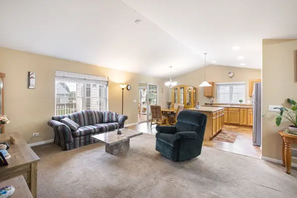 900 Jefferson AVE, Mchenry, IL 60050