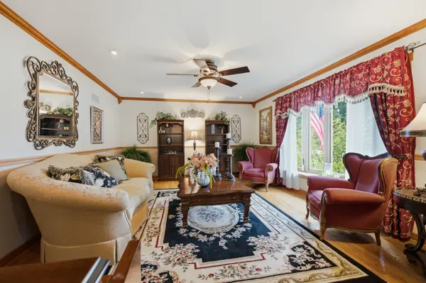 123 Rue Jardin AVE, Deer Park, IL 60010