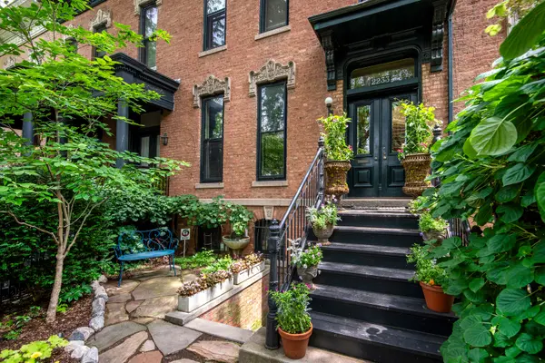 2233 N Burling ST, Chicago, IL 60614