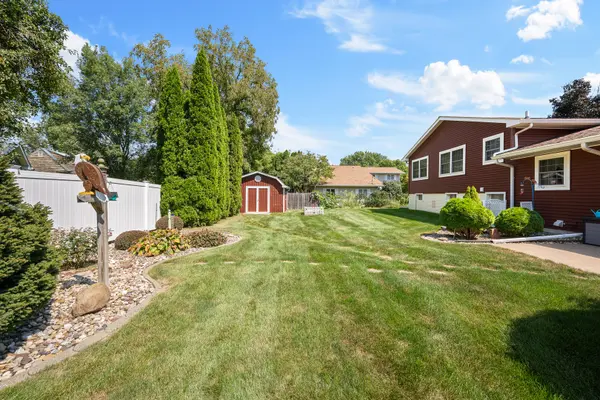126 W 28th AVE, Coal Valley, IL 61240