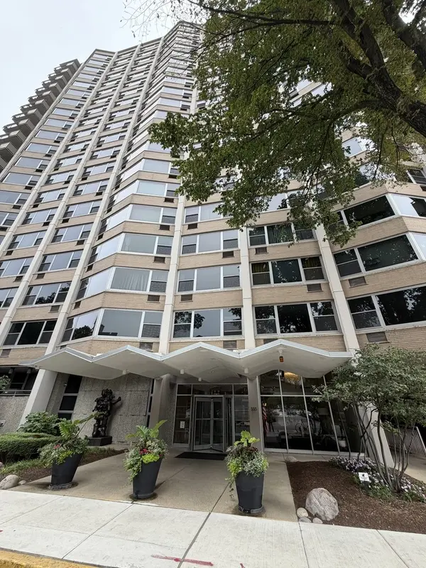 555 W Cornelia AVE #503, Chicago, IL 60657