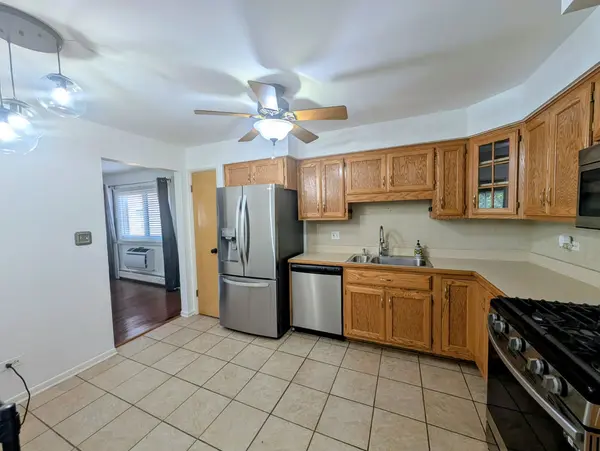 800 Washington BLVD #305, Oak Park, IL 60302
