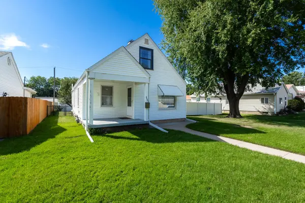 2521 33rd ST, Moline, IL 61265