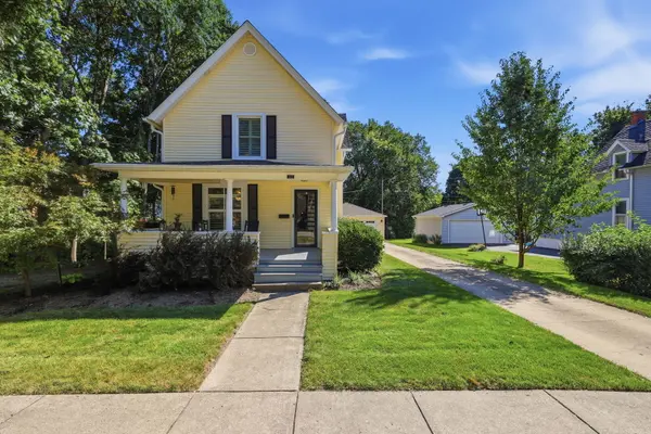 222 N 5th ST, St. Charles, IL 60174