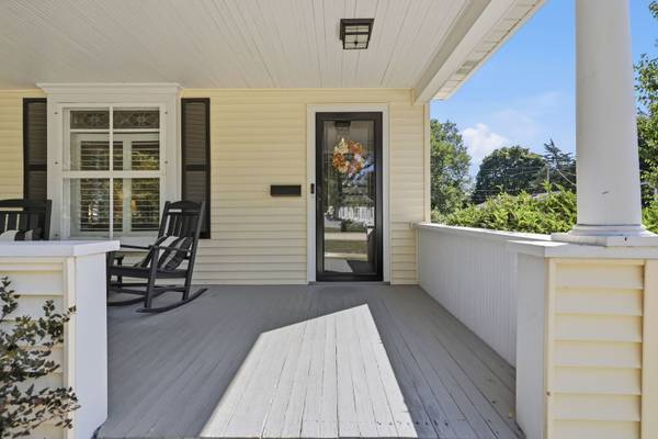 222 N 5th ST, St. Charles, IL 60174