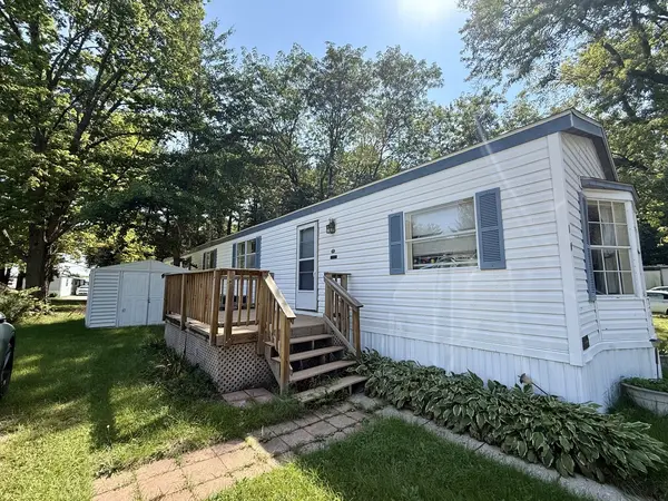 900 Regan RD #314, Rock Falls, IL 61071