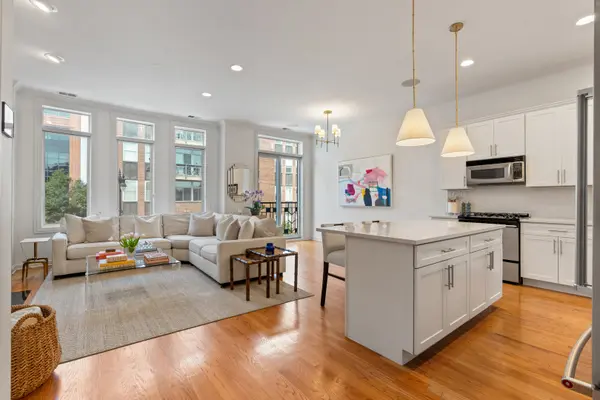1359 W Fullerton AVE #3E, Chicago, IL 60614