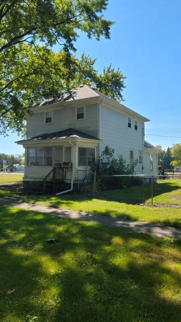 312 N Central ST, Gilman, IL 60938