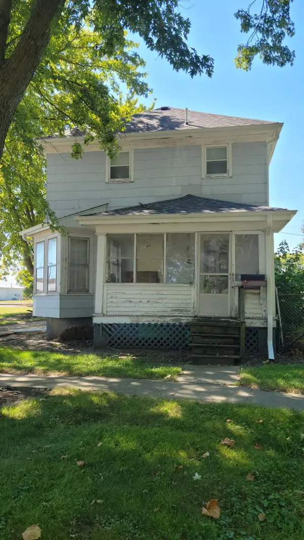 312 N Central ST, Gilman, IL 60938