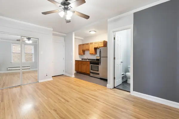 5860 N Kenmore AVE #206, Chicago, IL 60660