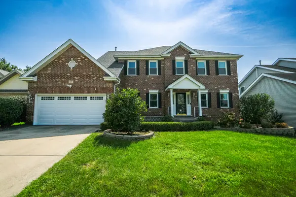 17 Chapel Hill CT, Westmont, IL 60559