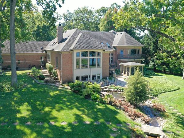 24092 W Old Oak DR, Mundelein, IL 60060